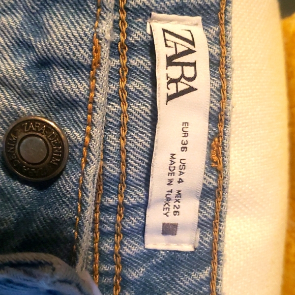 Zara Wide Legged Distressed Denim Jeans - Picture 3 of 4